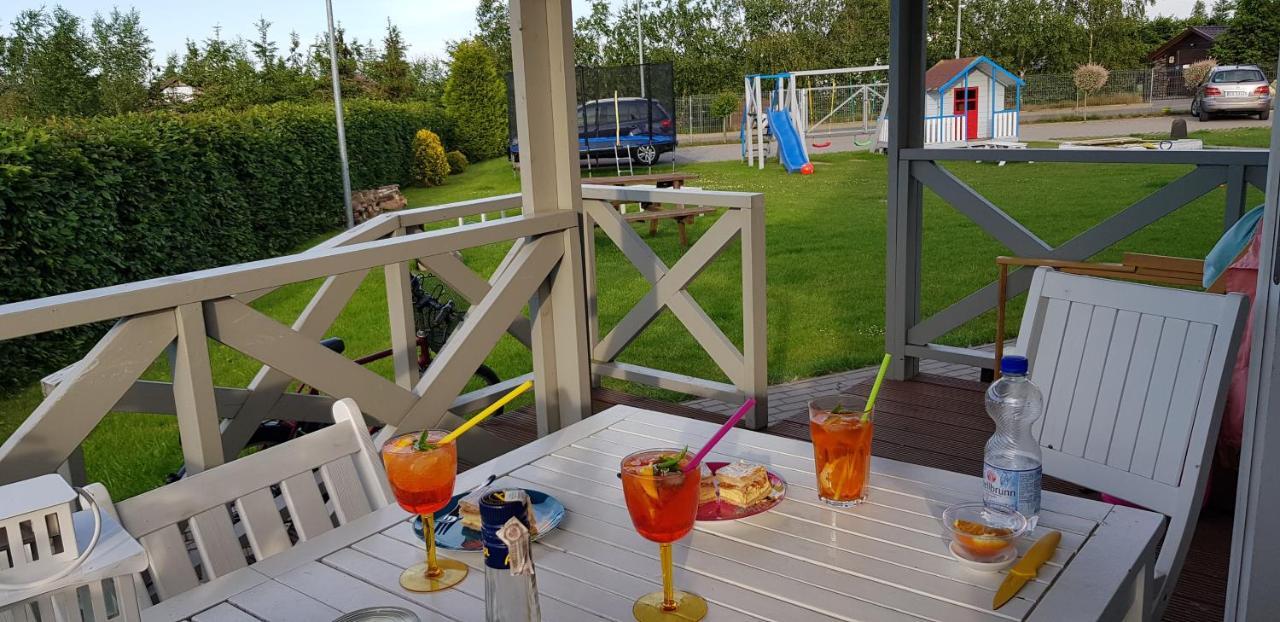 Domki Nadmorska Oaza Nad Morzem I Jeziorem Jezierzany Exteriör bild
